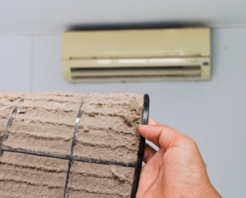 Instalación profesional de minisplit residencial en hogar mexicano